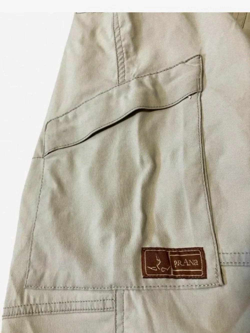 Prana Men's Light Khaki Cargo Shorts with Built-In Belt Outdoor Climbing Trail L
